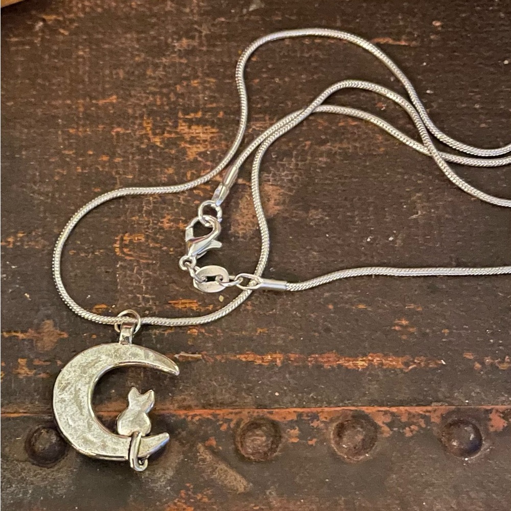 Silver Cat on a Crescent Moon Pendant - Picture 4 of 4